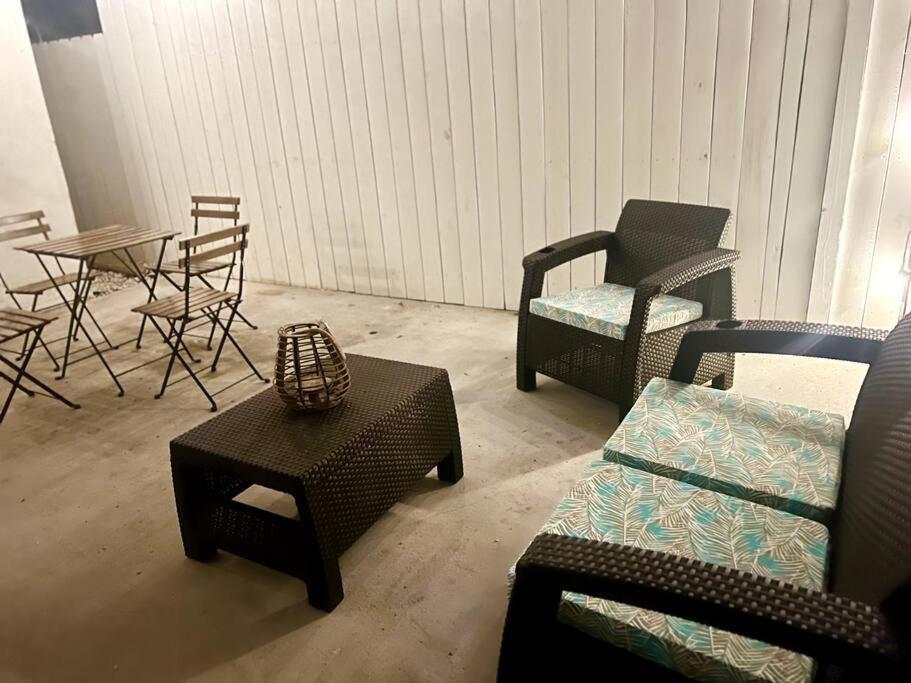 Intimate Casita Mia Minutes Away From Airport, Calle 8, Brickell, Coral Gables, The Beach And More! Miami Exterior photo