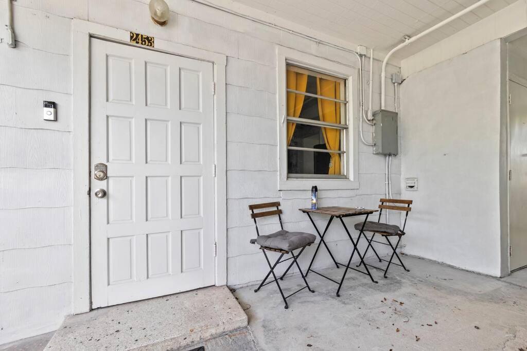 Intimate Casita Mia Minutes Away From Airport, Calle 8, Brickell, Coral Gables, The Beach And More! Miami Exterior photo