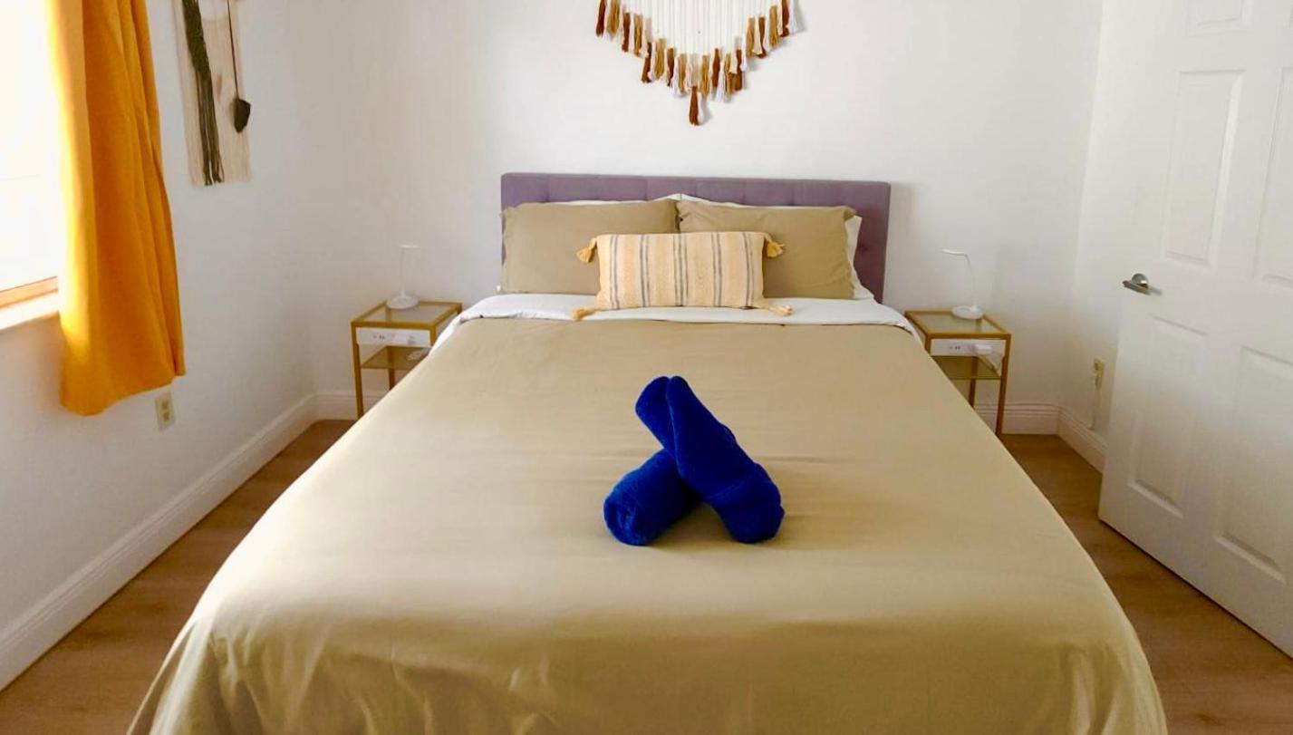 Intimate Casita Mia Minutes Away From Airport, Calle 8, Brickell, Coral Gables, The Beach And More! Miami Exterior photo